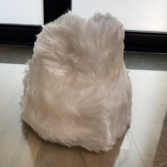 Brand New (But Vintage) Hand Muff + Hat Set - Picture 8 of 12